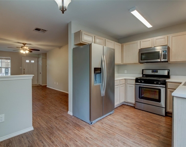 202 S College St - Photo Thumbnail 18