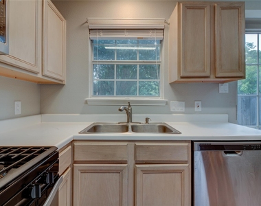 202 S College St - Photo Thumbnail 22