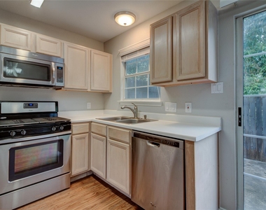 202 S College St - Photo Thumbnail 21