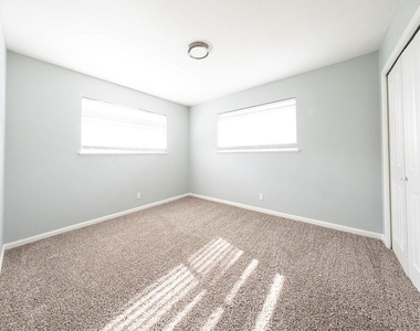 6001 Cameron Rd - Photo Thumbnail 12