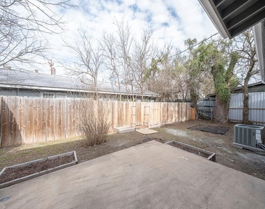 6001 Cameron Rd - Photo Thumbnail 21