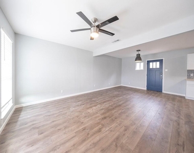 6001 Cameron Rd - Photo Thumbnail 17