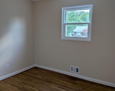 4808 Mori Drive - Photo Thumbnail 16
