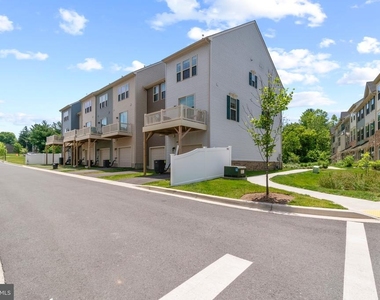 9826 Posterity Ln - Photo Thumbnail 34