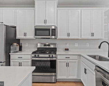 9826 Posterity Ln - Photo Thumbnail 9