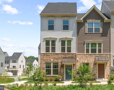 9826 Posterity Ln - Photo Thumbnail 2