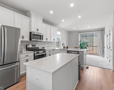 9826 Posterity Ln - Photo Thumbnail 8