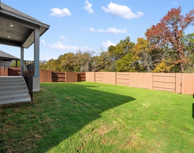 140 Cibolo Creek Loop - Photo Thumbnail 34