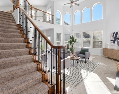 15201 Joseph Dr - Photo Thumbnail 21