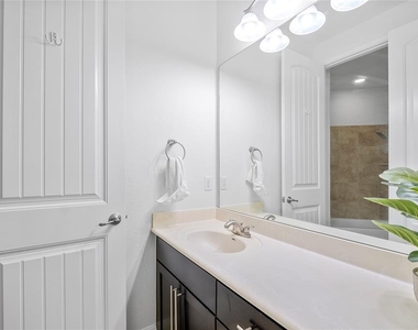 15201 Joseph Dr - Photo Thumbnail 28