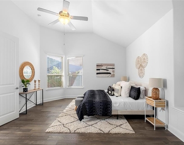 15201 Joseph Dr - Photo Thumbnail 17