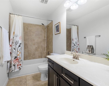 15201 Joseph Dr - Photo Thumbnail 29