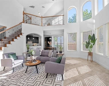 15201 Joseph Dr - Photo Thumbnail 5