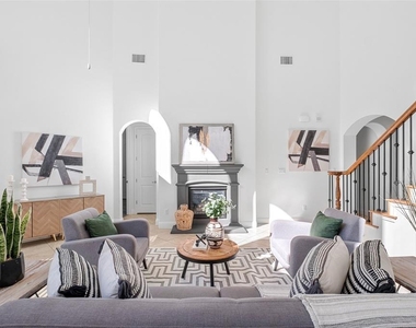 15201 Joseph Dr - Photo Thumbnail 7