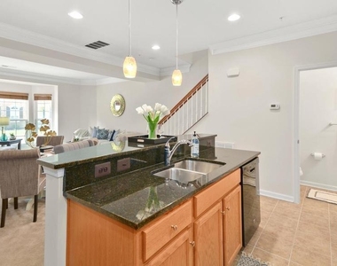 6436 Alan Linton Boulevard E - Photo Thumbnail 9