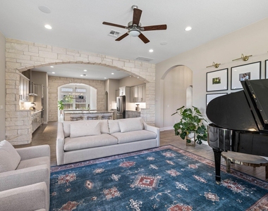 4205 Lynette Ln - Photo Thumbnail 5