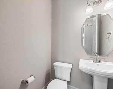 4205 Lynette Ln - Photo Thumbnail 14