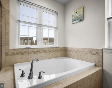 5412 Spotswood Place - Photo Thumbnail 13