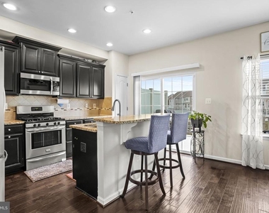 5412 Spotswood Place - Photo Thumbnail 2