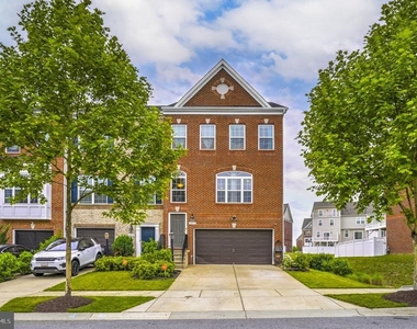 5412 Spotswood Place - Photo Thumbnail 1