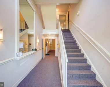 8905 Stone Creek Place - Photo Thumbnail 27