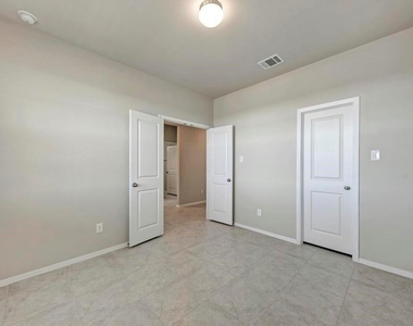 1209 Goforth Rd - Photo Thumbnail 20