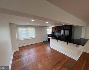 1583 Doxbury Road - Photo Thumbnail 4