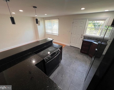 1583 Doxbury Road - Photo Thumbnail 5