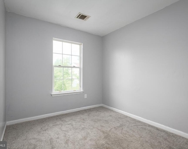 3521 Derby Shire Circle - Photo Thumbnail 16