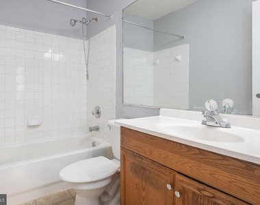 3521 Derby Shire Circle - Photo Thumbnail 12