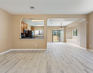 1752 Bayland St - Photo Thumbnail 4