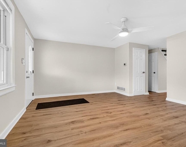 7860 Saint Claire Lane - Photo Thumbnail 7