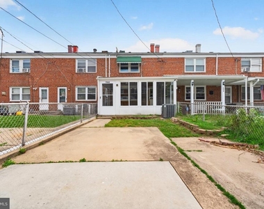 7860 Saint Claire Lane - Photo Thumbnail 8