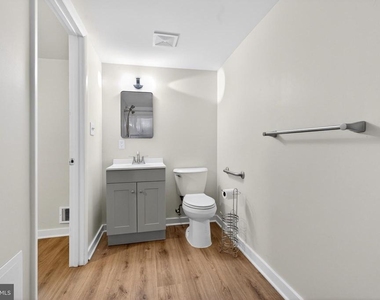 7860 Saint Claire Lane - Photo Thumbnail 29