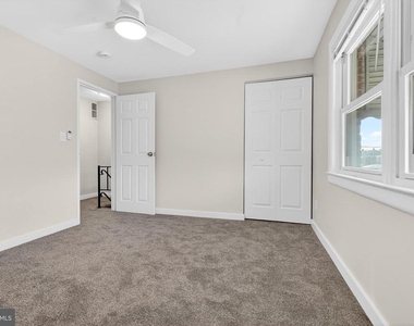 7860 Saint Claire Lane - Photo Thumbnail 16
