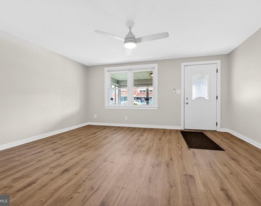 7860 Saint Claire Lane - Photo Thumbnail 10