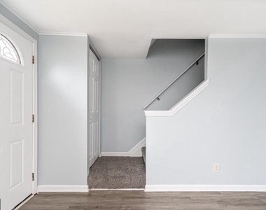2020 Dineen Drive - Photo Thumbnail 15