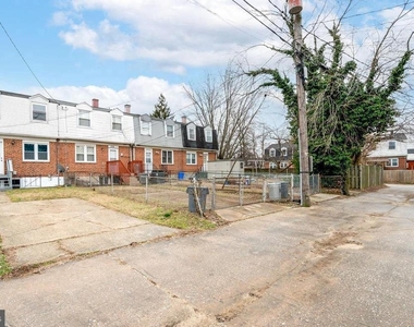 2020 Dineen Drive - Photo Thumbnail 27