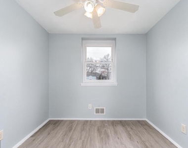 2020 Dineen Drive - Photo Thumbnail 9