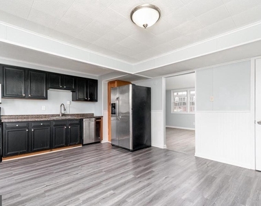 2020 Dineen Drive - Photo Thumbnail 4