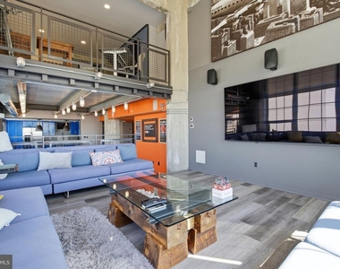 1200 Steuart Street - Photo Thumbnail 8