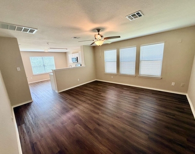 3403 Wickham Ln - Photo Thumbnail 1
