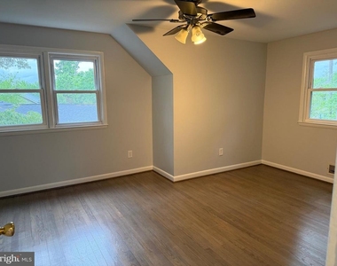 7802 Jeff Mar Dr - Photo Thumbnail 12
