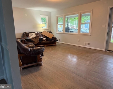7802 Jeff Mar Dr - Photo Thumbnail 17