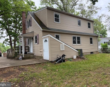 7802 Jeff Mar Dr - Photo Thumbnail 1