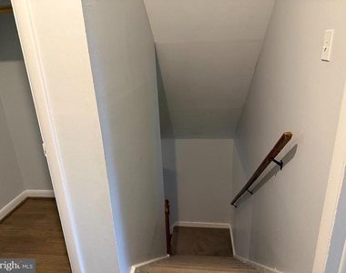 7802 Jeff Mar Dr - Photo Thumbnail 2