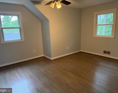 7802 Jeff Mar Dr - Photo Thumbnail 7