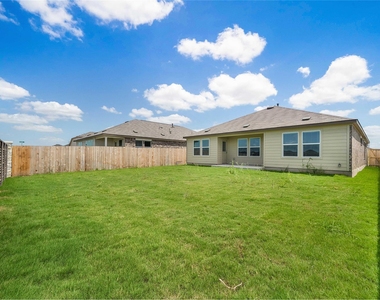102 Sebring Cir - Photo Thumbnail 26