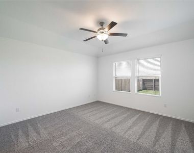 102 Sebring Cir - Photo Thumbnail 23