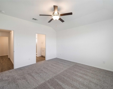 102 Sebring Cir - Photo Thumbnail 19